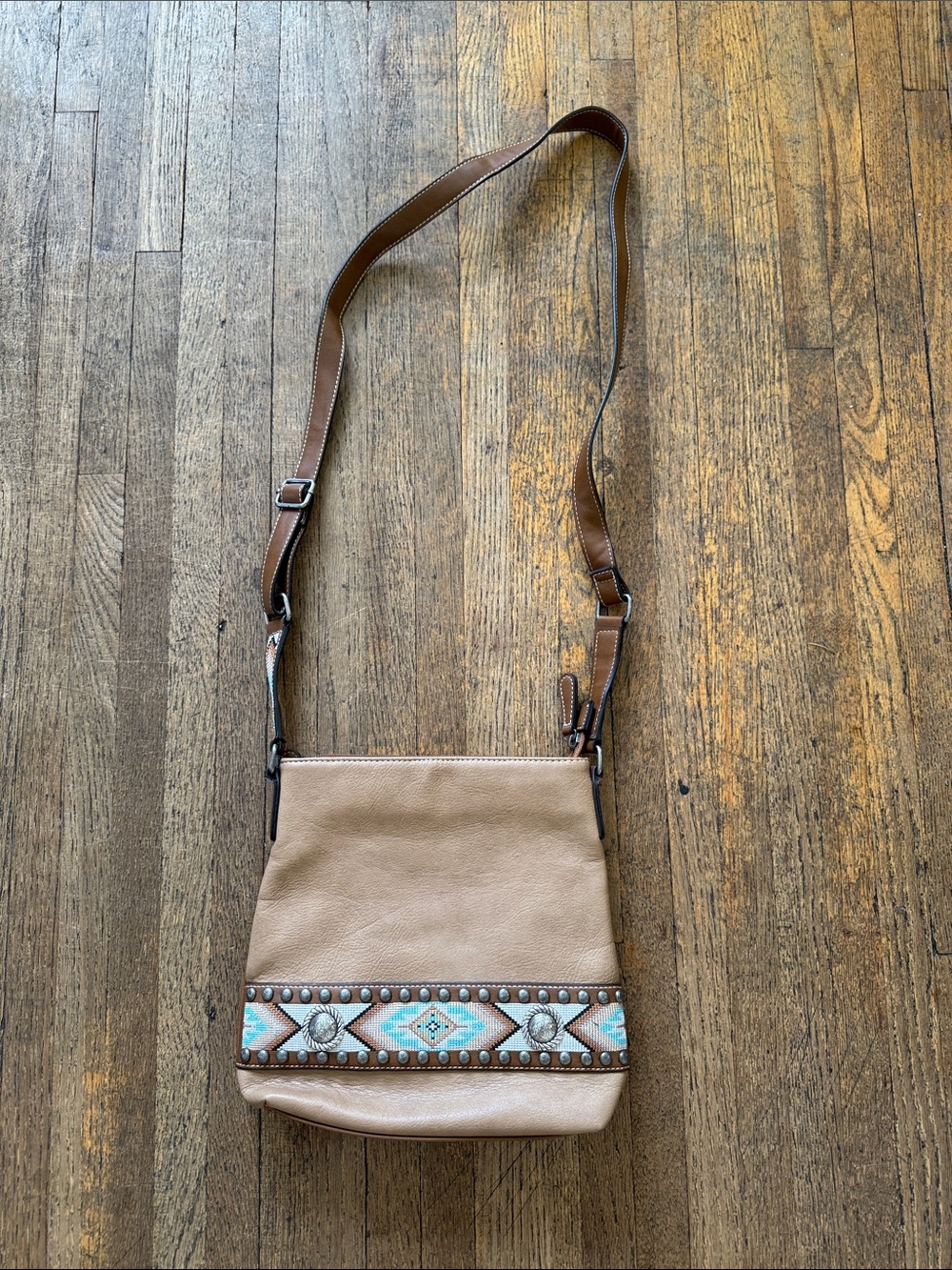 Nocona Tan Crossbody with Turquoise Embroidered Accent